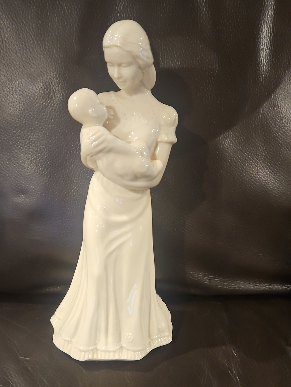 Lenox Jewels Collection Mother and Child Figurine "Quiet Time" 1994